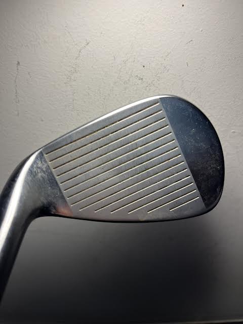 Série T200 5-PW+AW Graphite