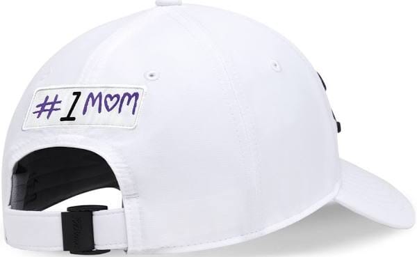 TOUR PERF WOMAN MOM1